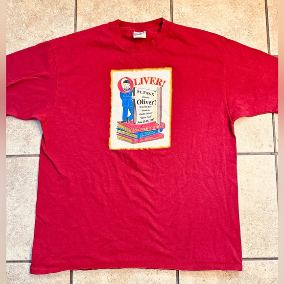 Vtg Oliver Twist tee - Picture 2 of 4